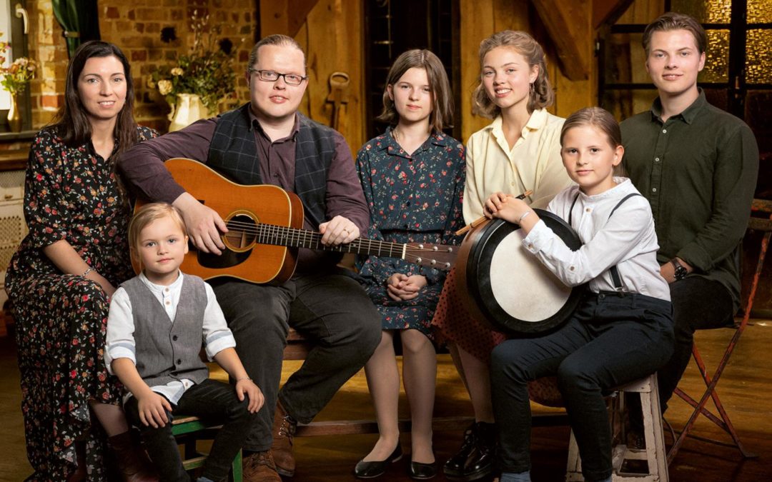 Tracklist Coming Home for Christmas