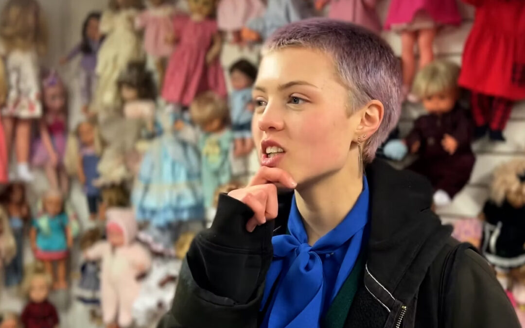 Dolls, dolls, dolls