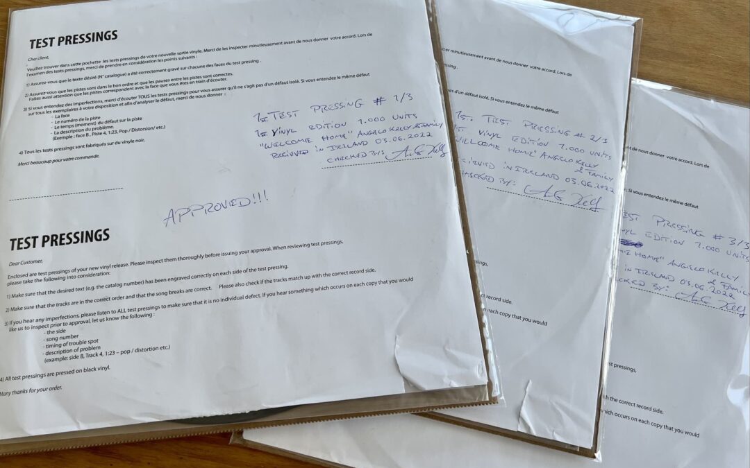 Gewinnspiel Juni 2022 / Contest June 2022